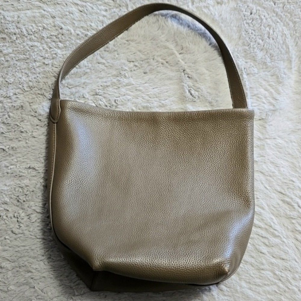 Classic Pebbled Shoulder Bag in Taupe